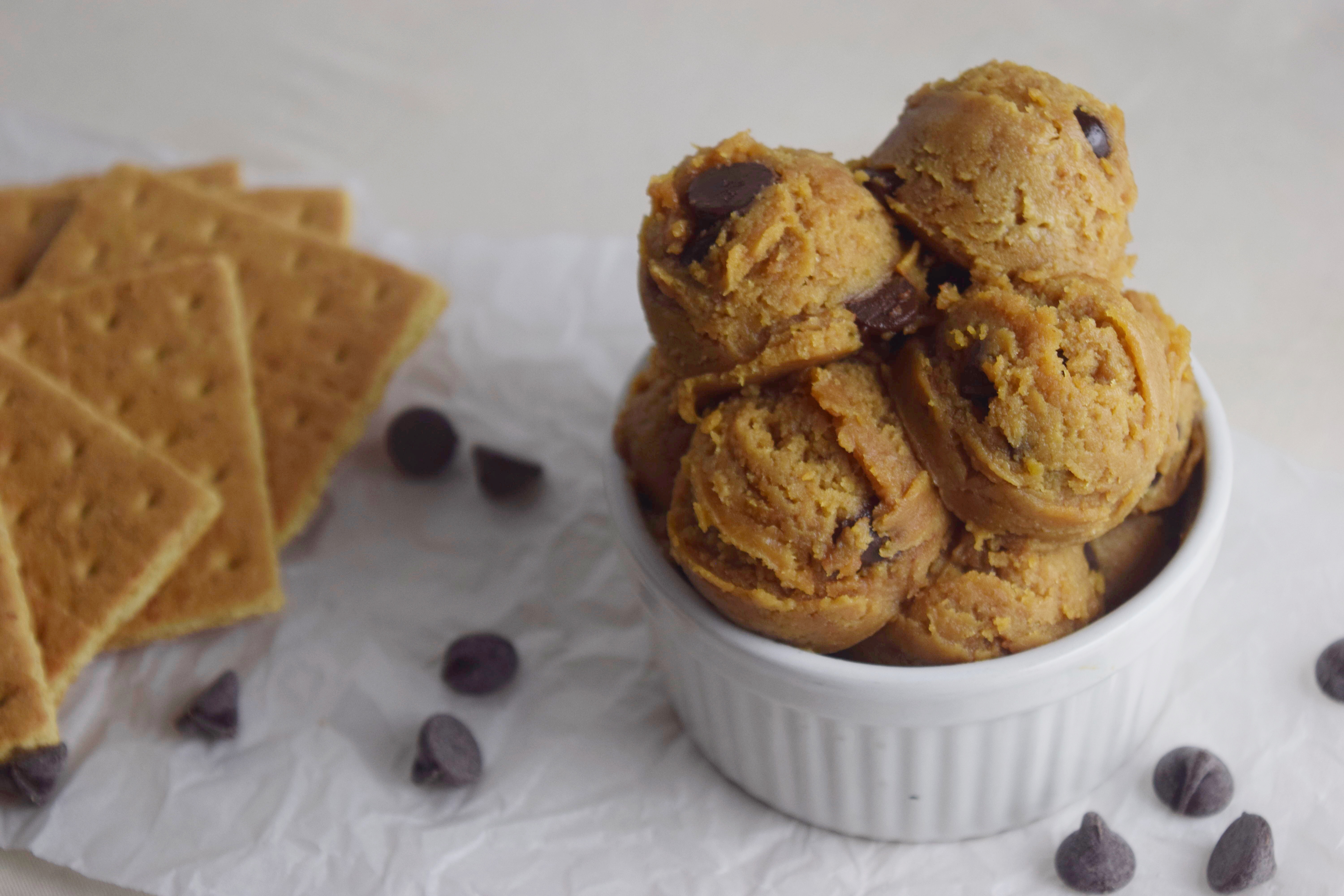 Chocolate Chip Peanut Butter Hummus