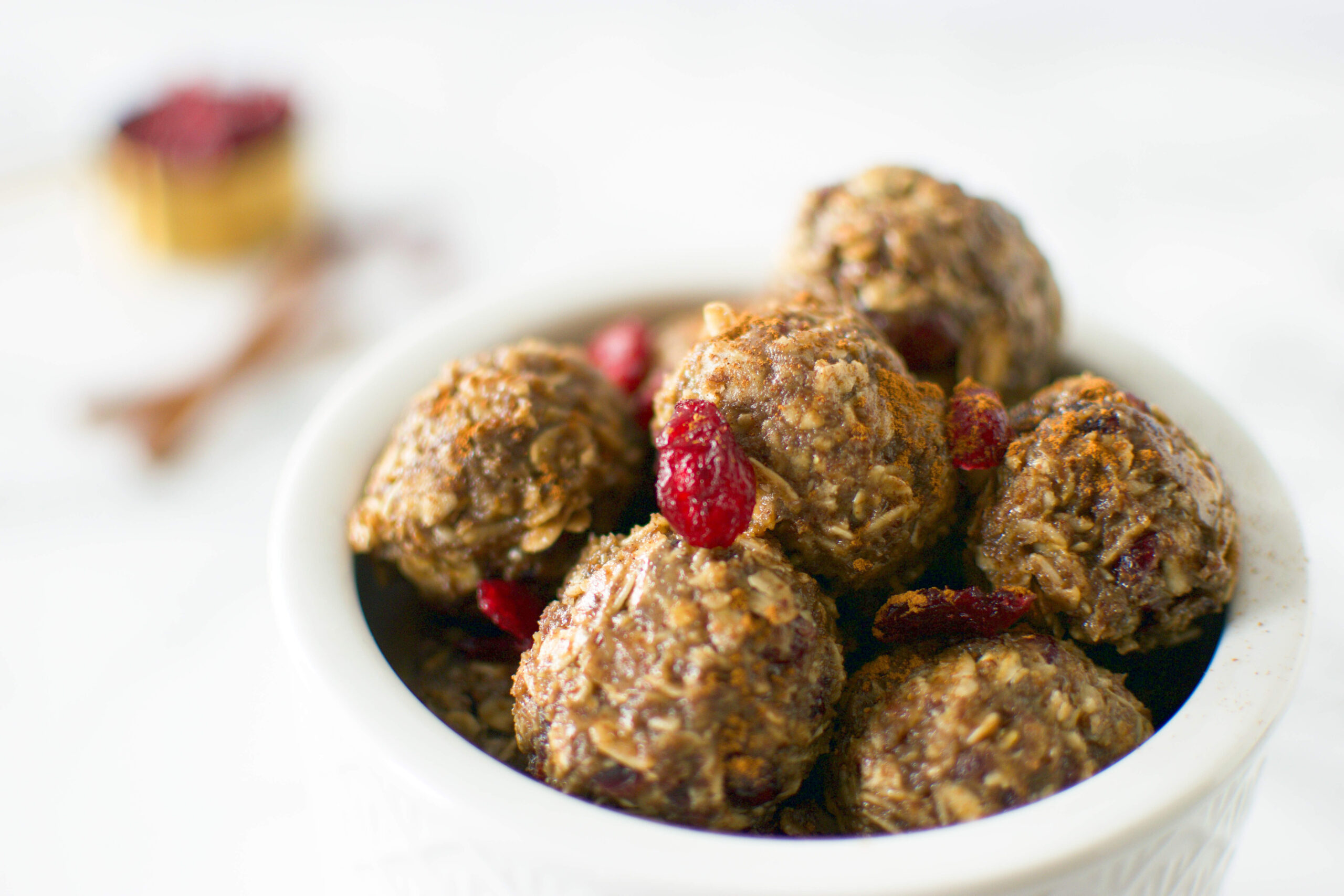 No Bake Cranberry Oatmeal Energy Bites