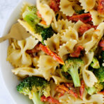 Sun Dried Tomato+Broccoli Pasta with White Wine Sauce