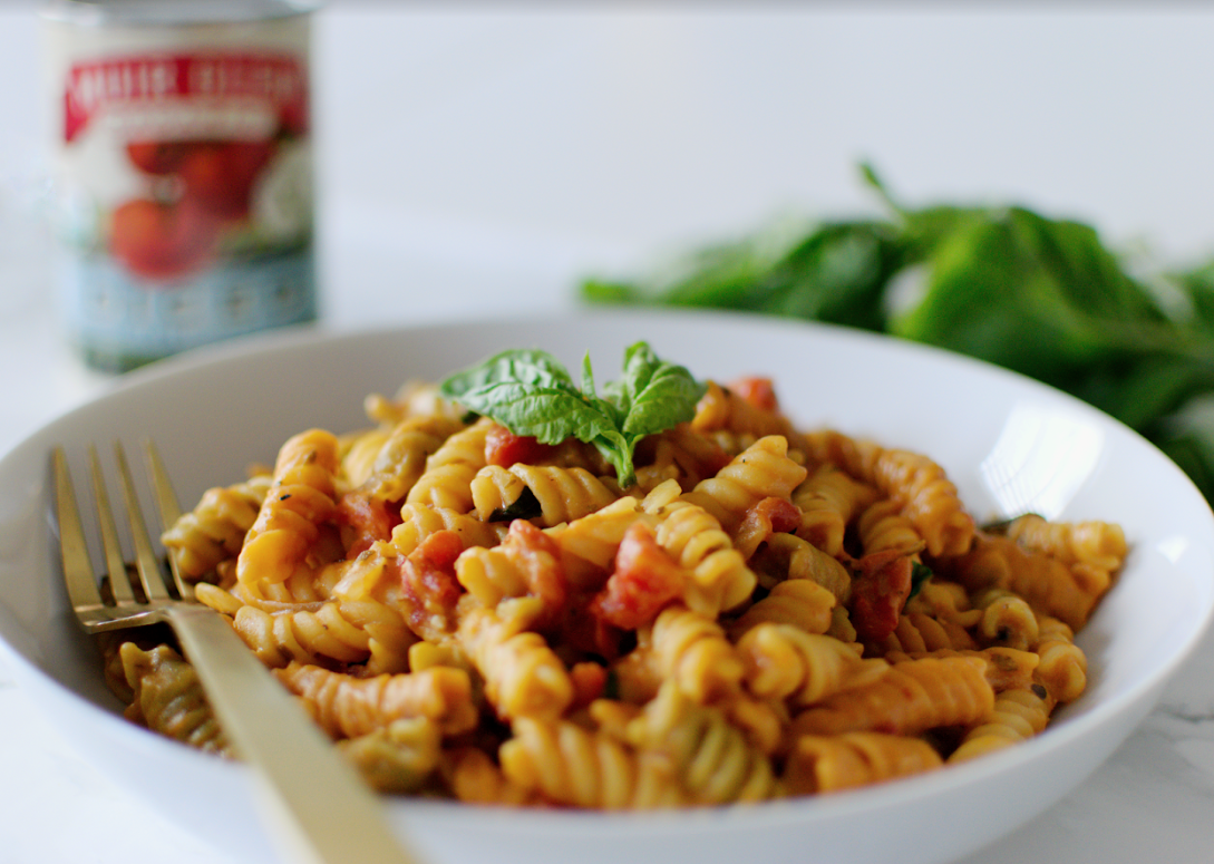 One Pot Tomato Basil Pasta