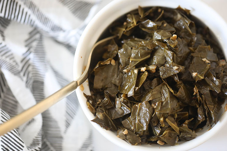 Easy Vegan Collard Greens (Classic Southern Recipe) [+VIDEO]