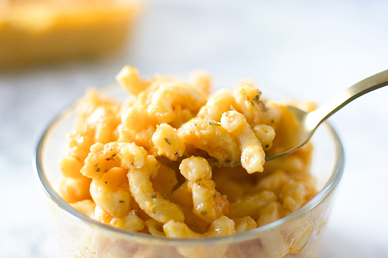 Easy Baked Vegan Mac and Cheese