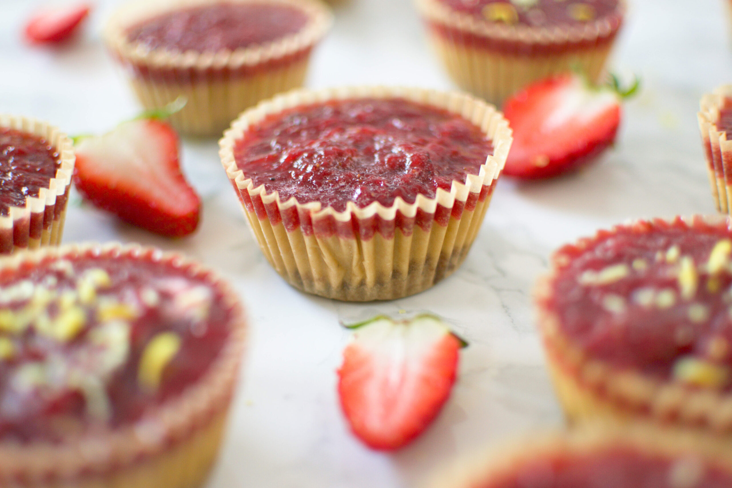 Vegan Strawberry Cheesecake Bites