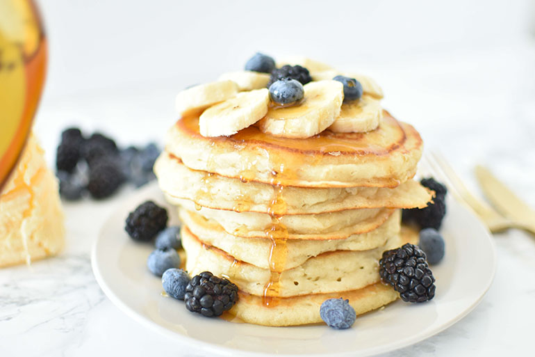 Fluffy Easy Vegan Pancakes