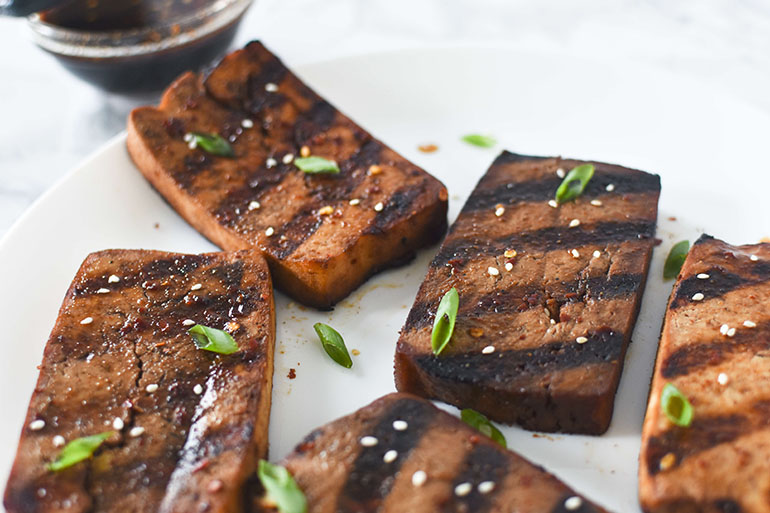 Easy Sweet and Spicy Teriyaki Grilled Tofu