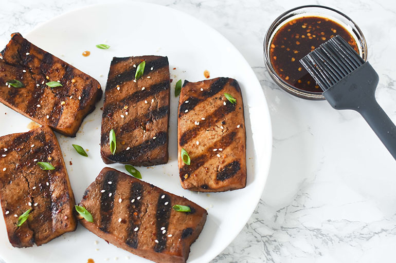 Easy Sweet and Spicy Teriyaki Grilled Tofu