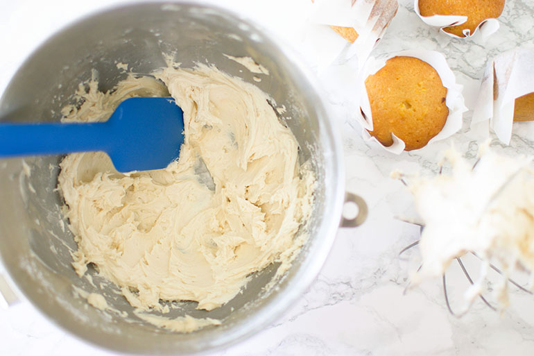 Easy Vegan Vanilla Frosting