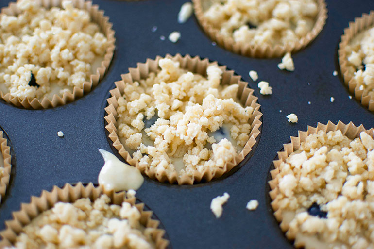 Vegan Streusel Blueberry Muffins
