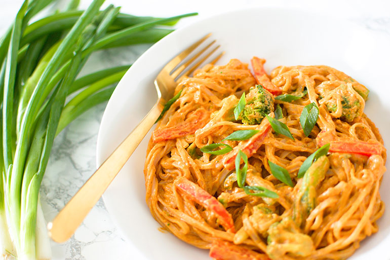 Easy Thai Red Curry Pasta | I Can You Can Vegan ICanYouCanVegan Thai ...