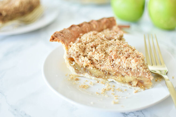 Vegan Apple Crumble Pie