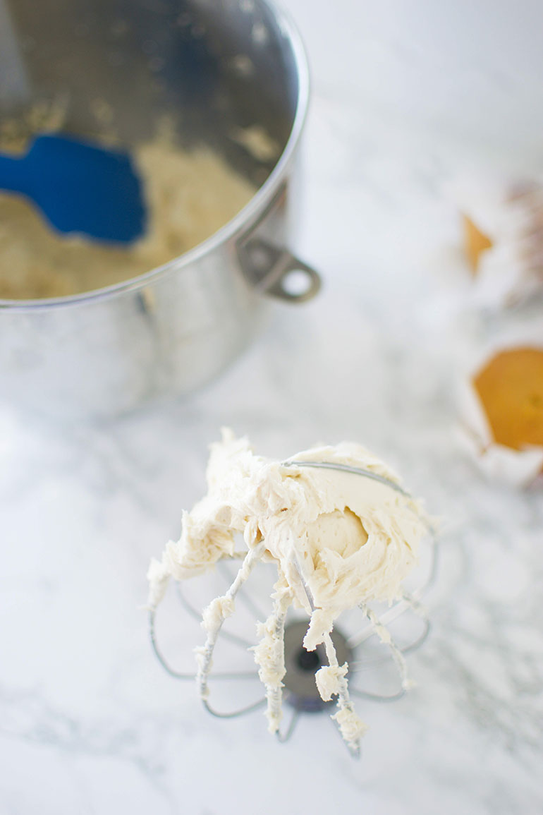 Easy Vegan Vanilla Frosting