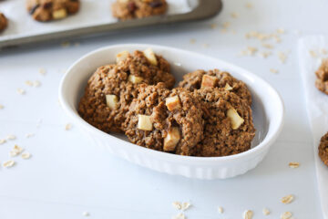 Vegan Apple Cinnamon Oatmeal Cookies