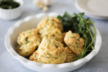 Easy Vegan Cheddar Bay Biscuits