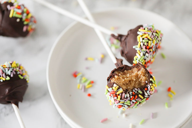 Vegan Cookie Dough Pops