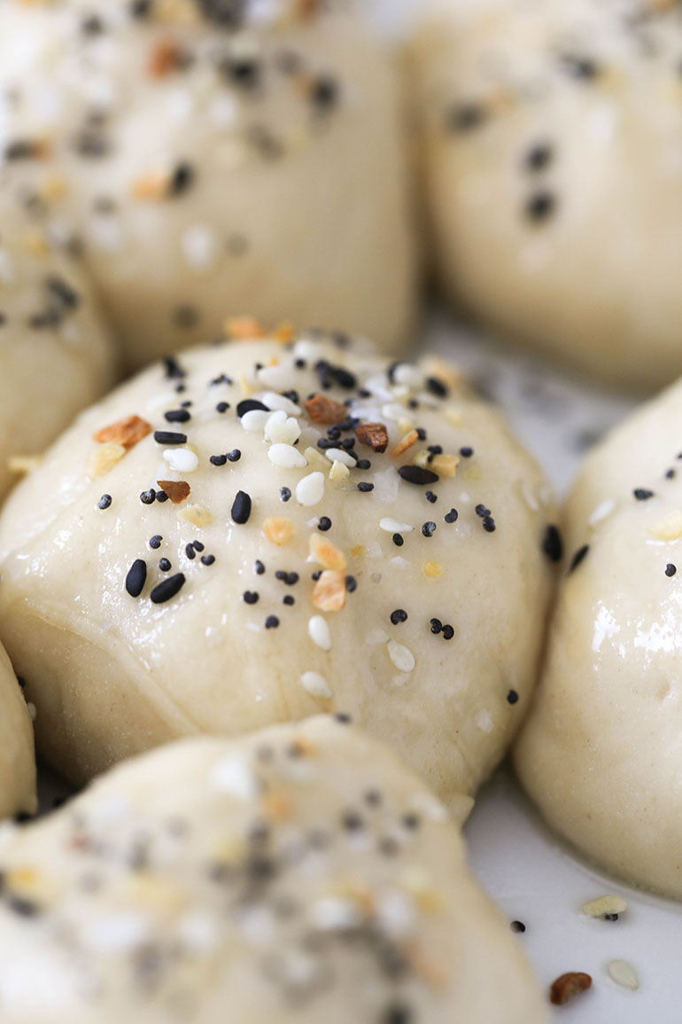 pre-baked Vegan Everything Bagel Seasoning Dinner Rolls