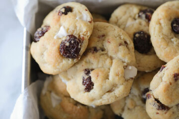 Easy Vegan White Chocolate Chip Cranberry Cookies