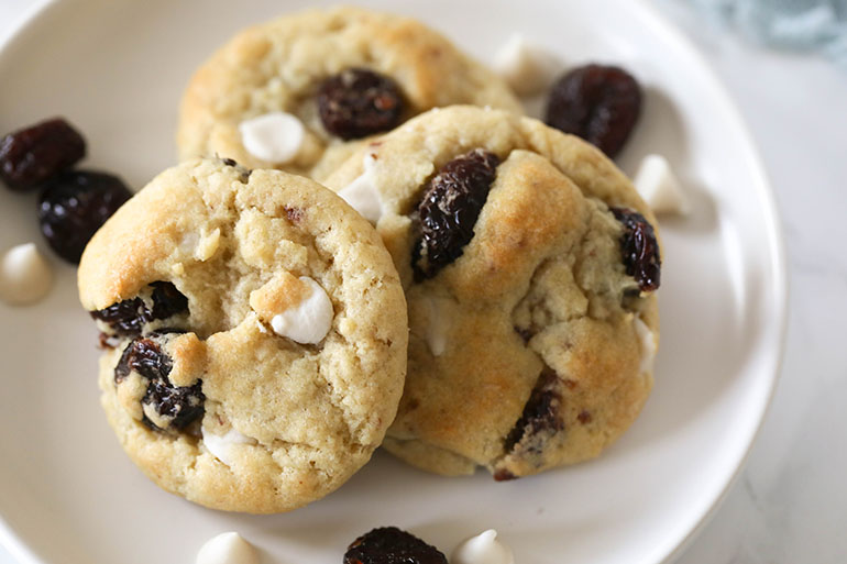 Easy Vegan White Chocolate Chip Cranberry Cookies