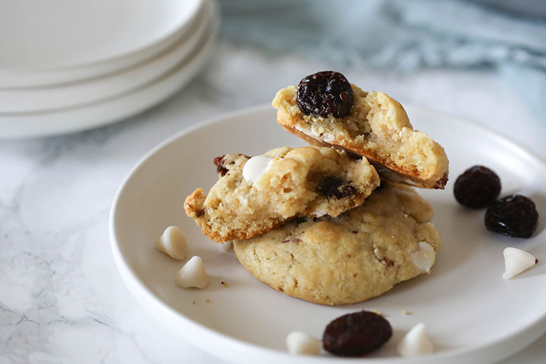 Easy Vegan White Chocolate Chip Cranberry Cookies