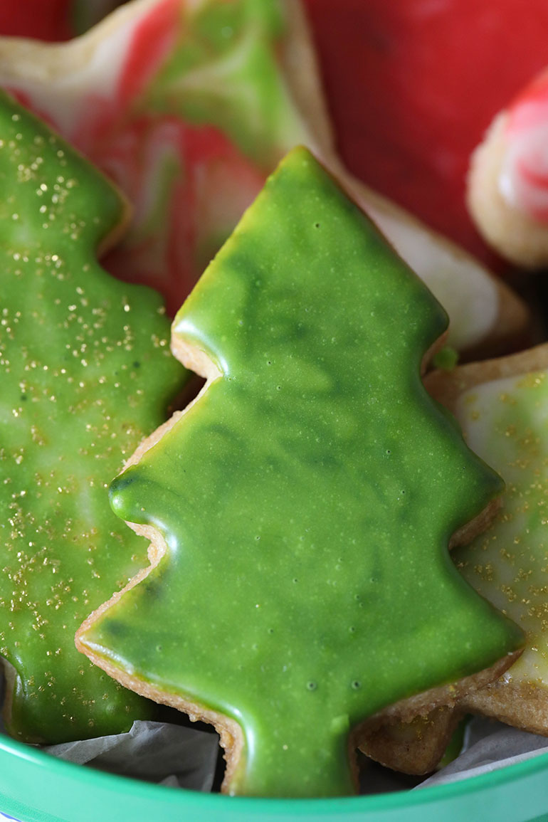 Vegan Cutout Christmas Cookies