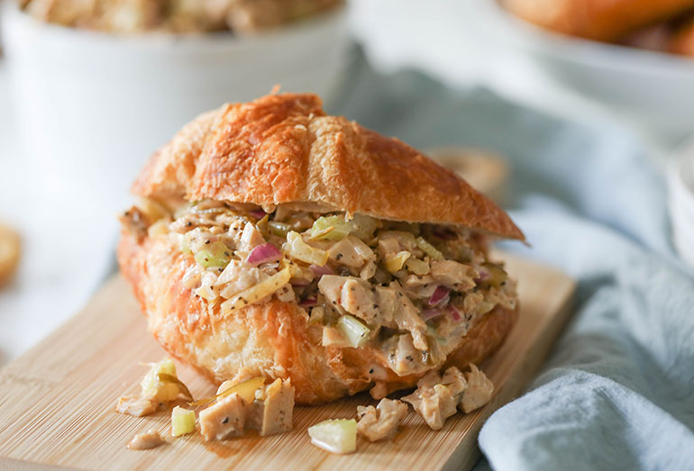 Easy Vegan Chicken Salad