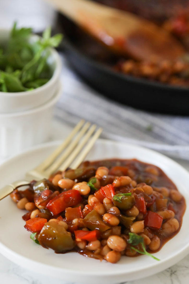 Easy Vegan BBQ Baked Beans in the plate