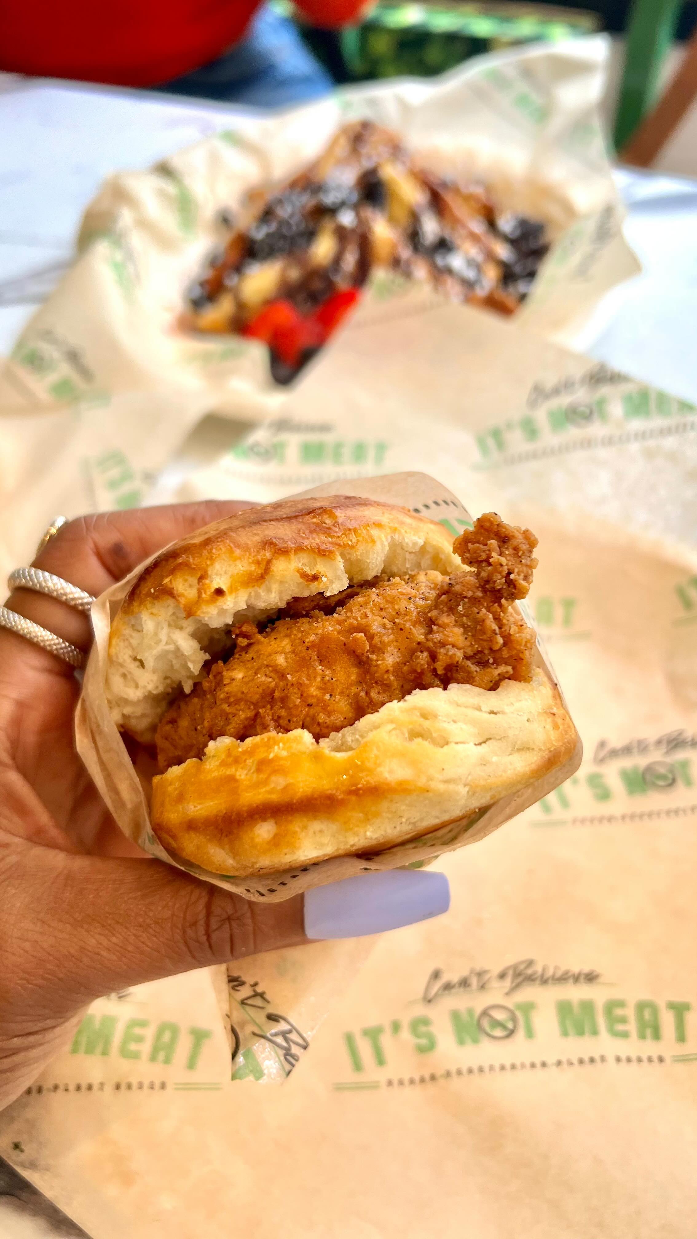 Took a trip to Chicago a few weeks ago and had a BALL!🙌🏾
The Chi has so many good vegan spots (and one NOT SO GOOD vegan spot 👀), it was hard to decide where to go!
I vlogged my whole trip, so check it out over on YouTube to see where I ended up in part 2!😆
Link in bio!
https://youtu.be/4ZzdtQx2Ya0