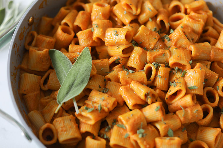 Creamy Vegan Pumpkin Pasta 