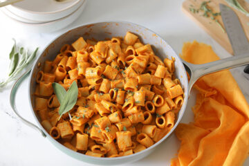 Creamy Vegan Pumpkin Pasta in white bowl