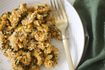 Vegan Pumpkin Spinach Mac and Cheese